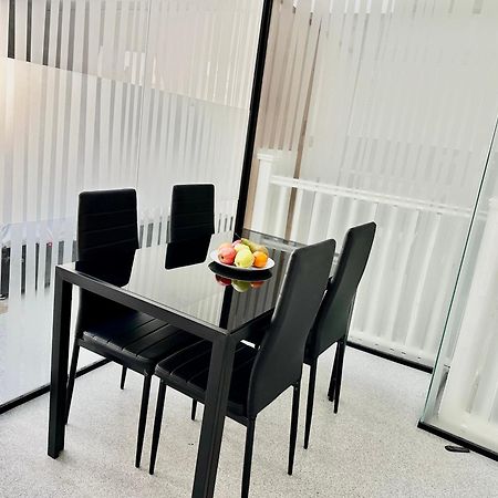 Apartmán Westferry Two Londýn Exteriér fotografie